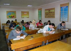Учасники І етапу Всеукраїнської студентської олімпіади зі спеціальності „Облік і аудит”  виконують практичні завдання