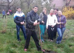Дружня співпраця зі школами міста в рамках екологічної акції «Посади своє дерево»