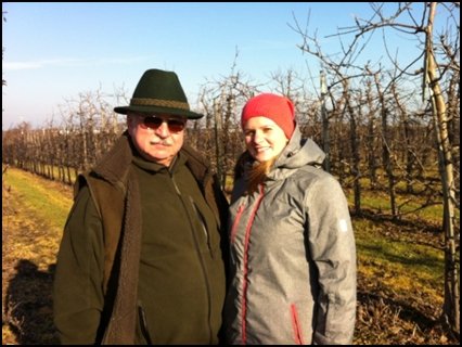 З магістром Станіславом Зентком у яблуневому саду