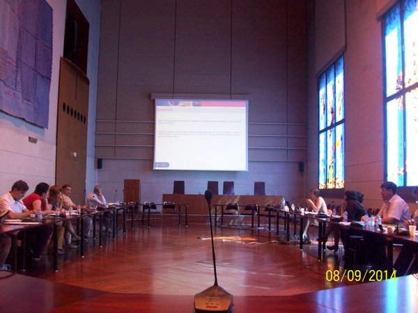 У залі засіданьУніверситету Лейди – презентаційні знайомства