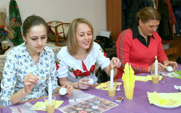 Студенти Уманського НУС писали писанки