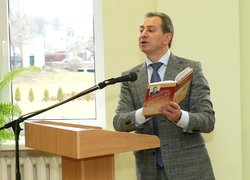 Презентація книги Миколи Томенка в Уманському національному університеті садівництва