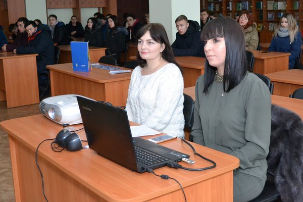 Профілактичний захід зі студентами перших курсів, присвячений Всесвітньому  дню боротьби з СНІДом