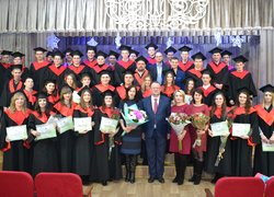 Випускникам Уманського національного університету садівництва вручили дипломи магістрів!