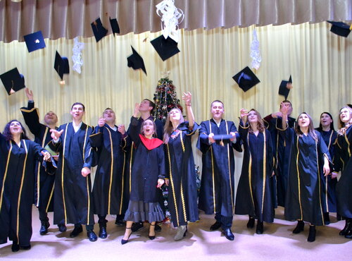 Випускникам Уманського національного університету садівництва вручили дипломи магістрів!
