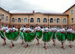 Перемога танцювальних колективів Уманського НУС на Міжнародному конкурсі-фестивалі «Берегиня»