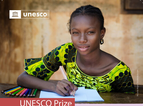 Про премію ЮНЕСКО за просування освіти жінок