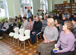 В Уманському національному університеті садівництва презентували збірку «Пливе кача. Умань. 2022»