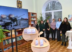 В Уманському національному університеті садівництва презентували збірку «Пливе кача. Умань. 2022»