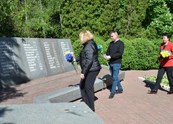 8 травня — День пам’яті та примирення в Україні.