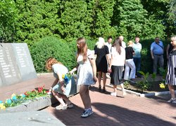 День скорботи і вшанування пам'яті жертв війни в Україні