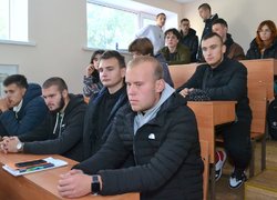 Здобувачам освіти Уманського НУС розповіли як пройти військовий вишкіл