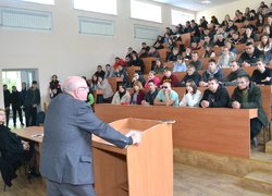 Здобувачам освіти Уманського НУС розповіли як пройти військовий вишкіл