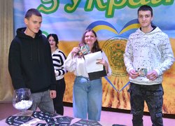 Гроші на ЗСУ, призи — учасникам: На факультеті менеджменту провели благодійну лотерею