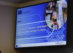 Студенти Уманського НУС дізнавались про міжнародні можливості від Erasmus+