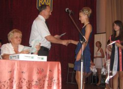 Урочисте вручення дипломів у Шевченківському коледжі Уманського НУС