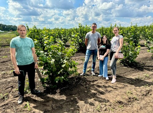 Наукова співпраця з виробництвом