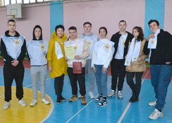Команда факультету менеджменту гідно представила факультет в університетському конкурсі «Козацькі випробування»