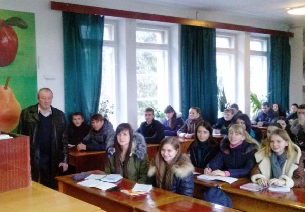 З другокурсниками факультету плодоовочівництва, екології та захисту рослин